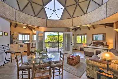 Image de Miloli'i Cottage w \/ patio meublé et vue sur l'océan!