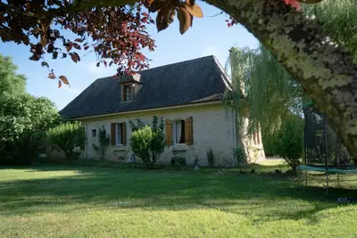 Image de Belle maison avec piscine et printemps, à 15 minutes de l'aéroport, à 10 minutes de la ville de Bergerac