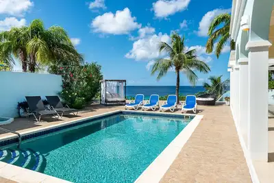 Image de Villa tropicale en bord de mer, Ac, piscine privée, plongée et plongée en apnée