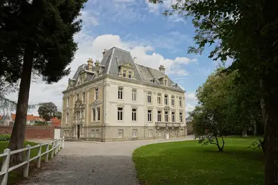 Image de Beau Chateau, parfait pour les mariages et les célébrations