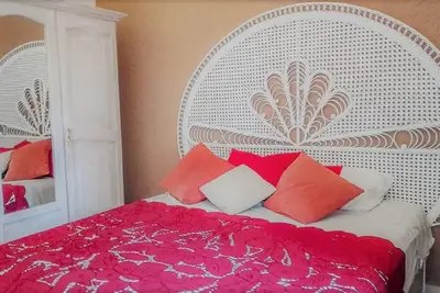Image de Appartement / Piscine & Jardin / 150m de la plage