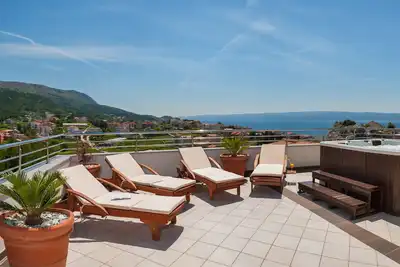 Image de Nouveau! Villa Arya avec piscine privée chauffée, salle de gym, sauna, bain à remous sur le toit près de Split