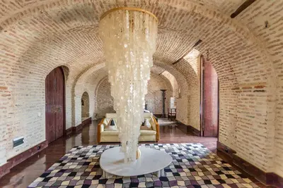 Image de Château dans le manège militaire de la vieille ville