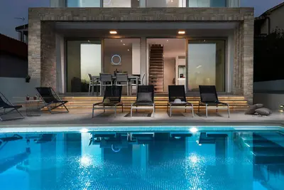 Image de Villa en bord de mer avec piscine Zadar Zdrelac Pasman \"avec des offres de dernière minute\"