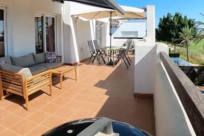 Image de Penthouse avec vue sur le parcours de golf Mar Menor. Wifi Gratuit. Belle piscine.