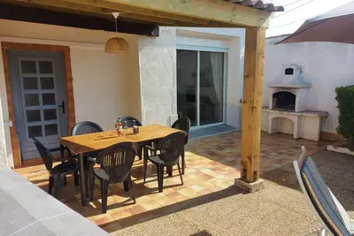 Image de Grand appartement spacieux au rez-de-chaussée avec terrasse privée et jardin