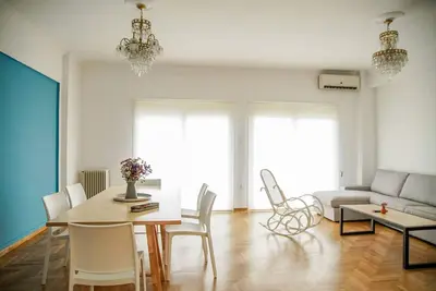 Image de Bel appartement athénien au centre-ville.