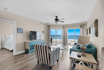 Image de Gulf Front 4th Fl 2bed / 2ba condo sur Pensacola Beach. Wifi gratuit. Bassin. Unité 406