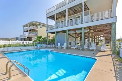 Image de Gulf View Home avec piscine privée; Vues sur le golfe et la baie