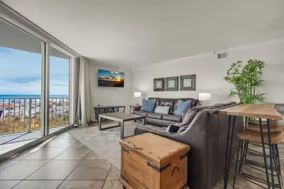 Image de Magnifique condo de 3 chambres à coucher devant le golfe situé dans Starboard Village. Wifi gratuit. Bassin.