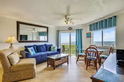 Image de Condo Oceanfront avec accès à la plage, tennis partagé, piscine, etc. - marina disponible!