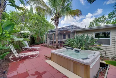 Image de Satellite Beach 'Sunshine House' - 5 min au cacao!