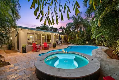 Image de Bienvenue A Casa Del Sol OÙ Midcentury Et The Sunny Tropics Collide! ! !