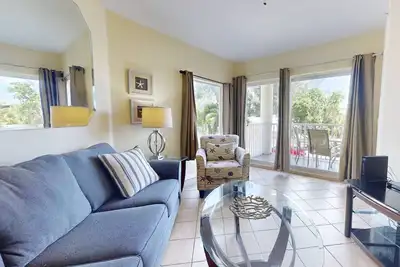 Image de Entièrement rénové l'intérieur. Gulf View Condo. Grande valeur!