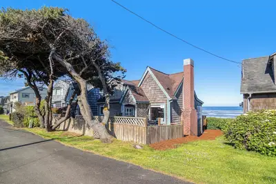 Image de Blue Bird Cottage ~ Big Stump Plage