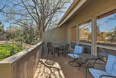 Image de Flagstaff Townhome w \/ Hot Tub - Mins to Downtown!