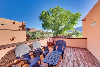 Image de Dog-friendly condo sur le golf w \/ bain à remous privé et piscine partagée de saison