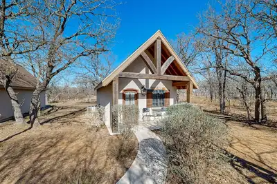 Image de Élégant cottage avec une terrasse privée, à quelques pas des salles de dégustation!