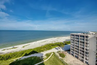 Image de Estero Beach & Tennis Club # 1007a