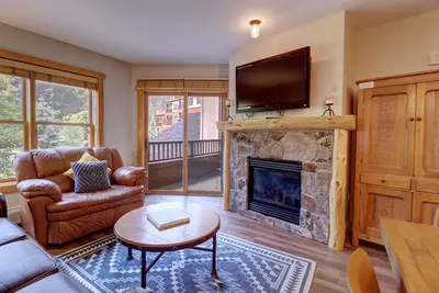 Image de Condo incroyable avec des vues impressionnantes! Cs221