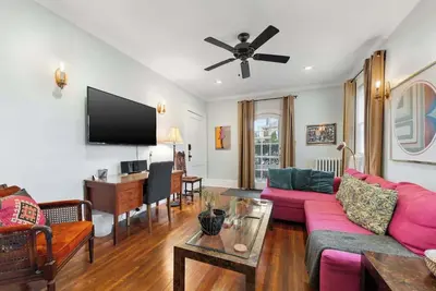 Image de 536 Hawthorne #1: Elegant 1br w/ covered porch