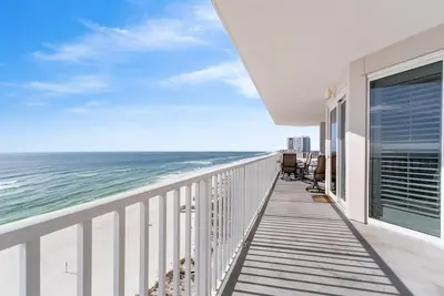 Image de Windemere 708-Beach View From Terrace with Luxurious Interior!