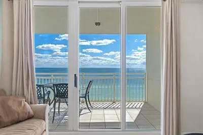 Image de SeaSpray East 924 - Vues sur la plage depuis la terrasse avec un intérieur luxueux!