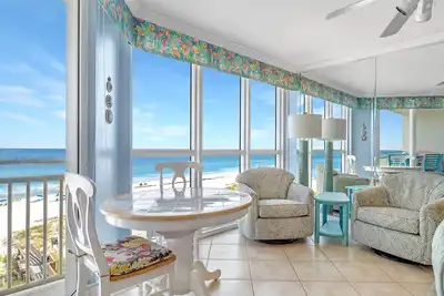 Image de SeaSpray West 603 - Vues sur la plage depuis la terrasse avec un intérieur côtier!
