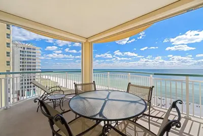 Image de Beach Colony Tower 9a- Unité front de plage avec grande terrasse et vue imprenable!