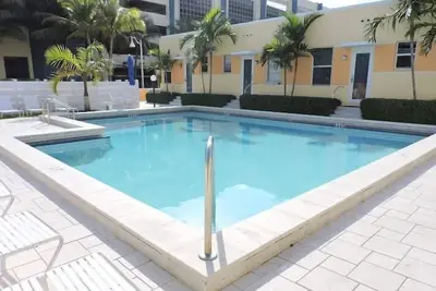 Image de Oasis Ocean View Condo 1/1 pour 4, piscine et parking