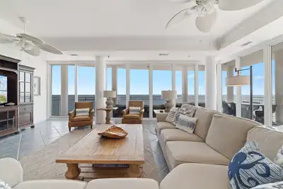 Image de La Playa 1103 - Vues sur la plage avec terrasse panoramique!