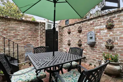 Image de Restez avec Lucky Savannah: Au rez-de-jardin, Ă deux pas des boutiques et des restaurants