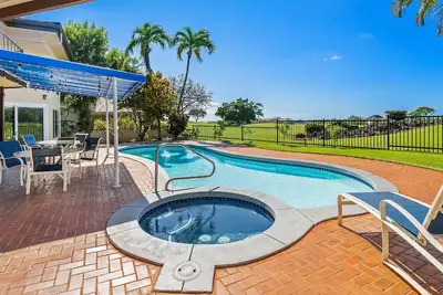 Image de Kiahuna Vista: 4 Br \/ 4 Ba Grande maison familiale avec piscine et Central Poipu Location!