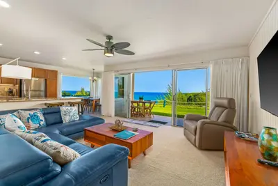 Image de Vue sur l'océan majestueux dessus Hideaways Beach sur la rive nord de Kauai