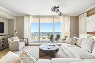 Indigo East 406 - Vue sur la plage avec intérieur luxueux et commodités