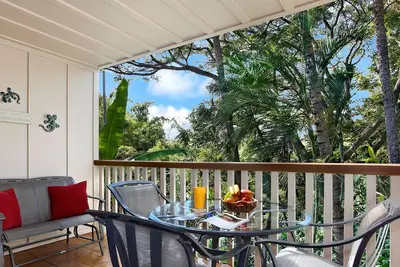 Image de Waikomo Stream Villas # 520: Gemme mise à jour, avec vue sur le jardin riche! Marche pour faire du shopping