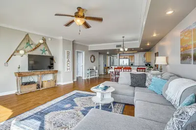 Image de Condo 3br Gulfport élégant avec vue sur l'océan!