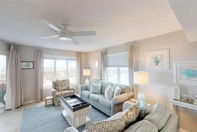 Image de Port O Call F 101: 1br, Oceanfront