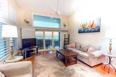 Image de Maison de ville spectaculaire de quatre chambres sur la plage. Vues incroyables!