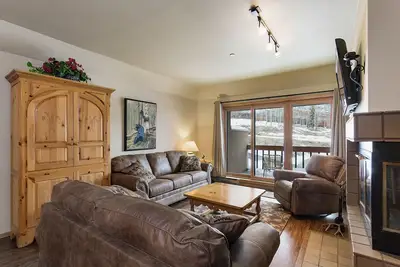 Image de Super abordable Ski in \/ Ski Out Condo