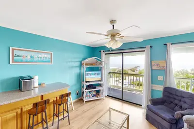 Image de Sea Cabin 317 A - 1 chambre confortable condo en bord de mer avec une jetée de pêche!