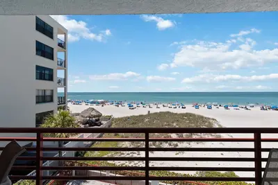 Image de # 201 Crimson Condos: 2 Br / 2 Ba Ă Madeira Beach, pour 4 personnes