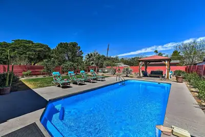 Image de Vintage Las Vegas House w / Pool - Près du Strip!