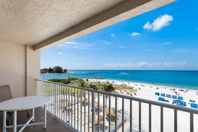 Image de # 409 Beach Place Condos: 1 Br / 1 Ba à Madeira Beach, pour 4 personnes
