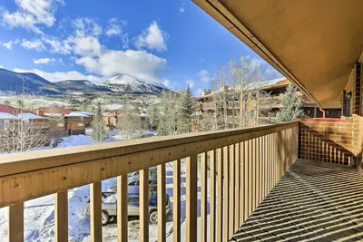 Image de Frisco Townhome w / Mtn View, Game Room, Pool Access