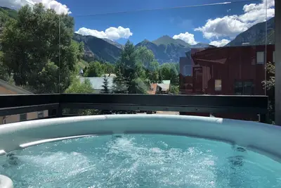 Image de Résidence ultra chic de luxe Ironwood à Telluride. Spa sur le toit privé.