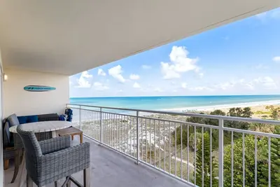 Image de Top Floor Awesome Beach & Gulf Views - Promenade en face de John's Pass Village - Wifi gratuit