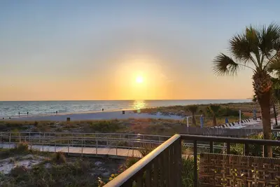 Image de # 240 Surf Song Resort: 1 Br / 1 Ba phase Ii à Madeira Beach, pour 4 personnes