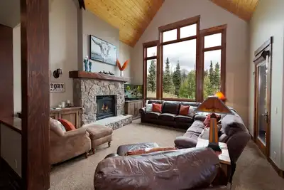 Image de Luxury Home Across from Purg - Great Views, Deck - Navette de ski gratuite