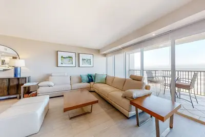 Image de Condo en bord de mer près de Schlitterbahn w / piscine partagée, bain à remous, et tennis!